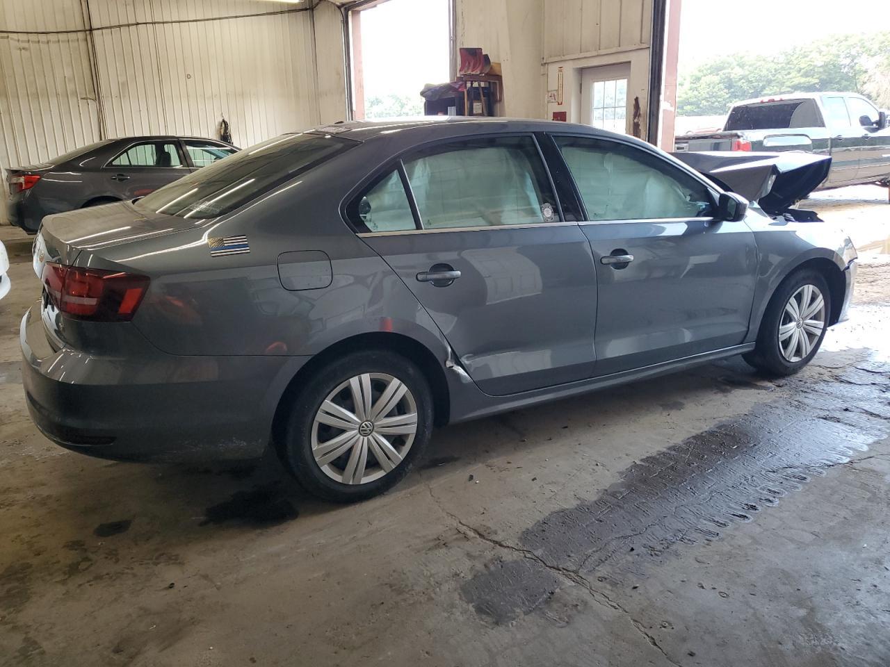 2017 Volkswagen Jetta S - Фото 3