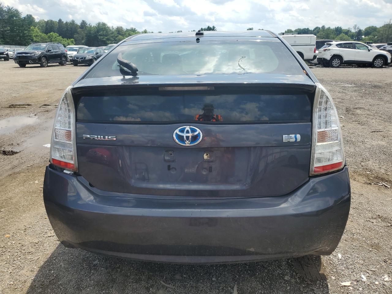 2011 Toyota Prius - Фото 6