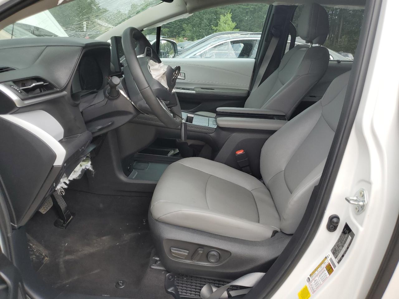 2025 Toyota Sienna Xle - Фото 7