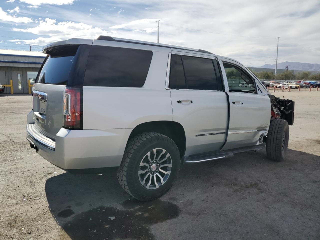 2017 GMC Yukon Denali - Фото 3