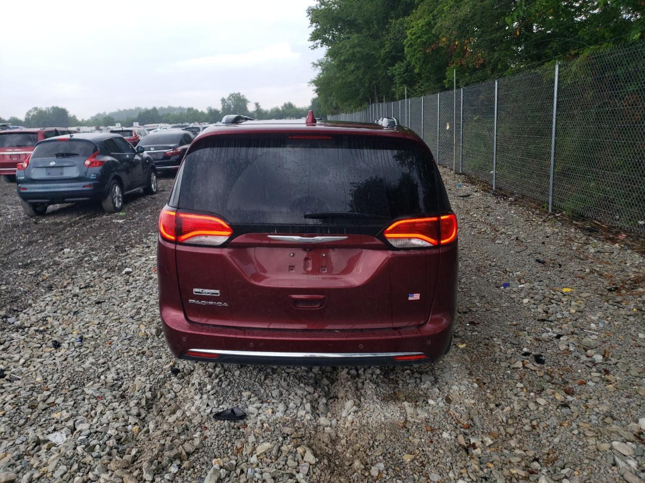 2018 Chrysler Pacifica Touring L Plus - Фото 6