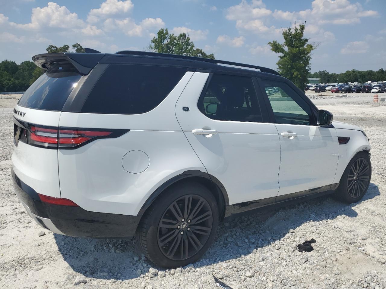 2018 Land Rover Discovery Hse Luxury - Image 3