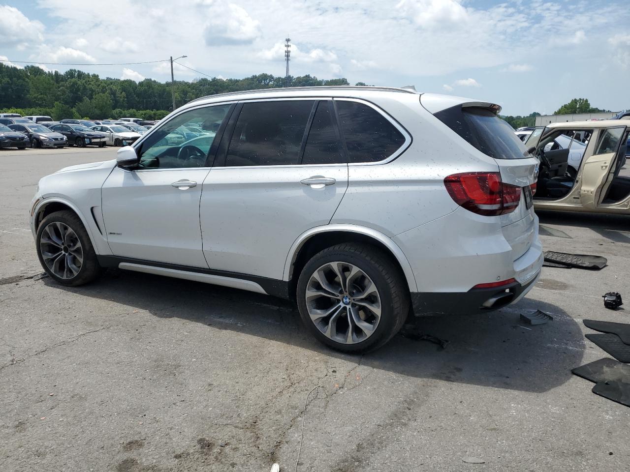 2015 BMW X5 xDrive50I - Фото 2