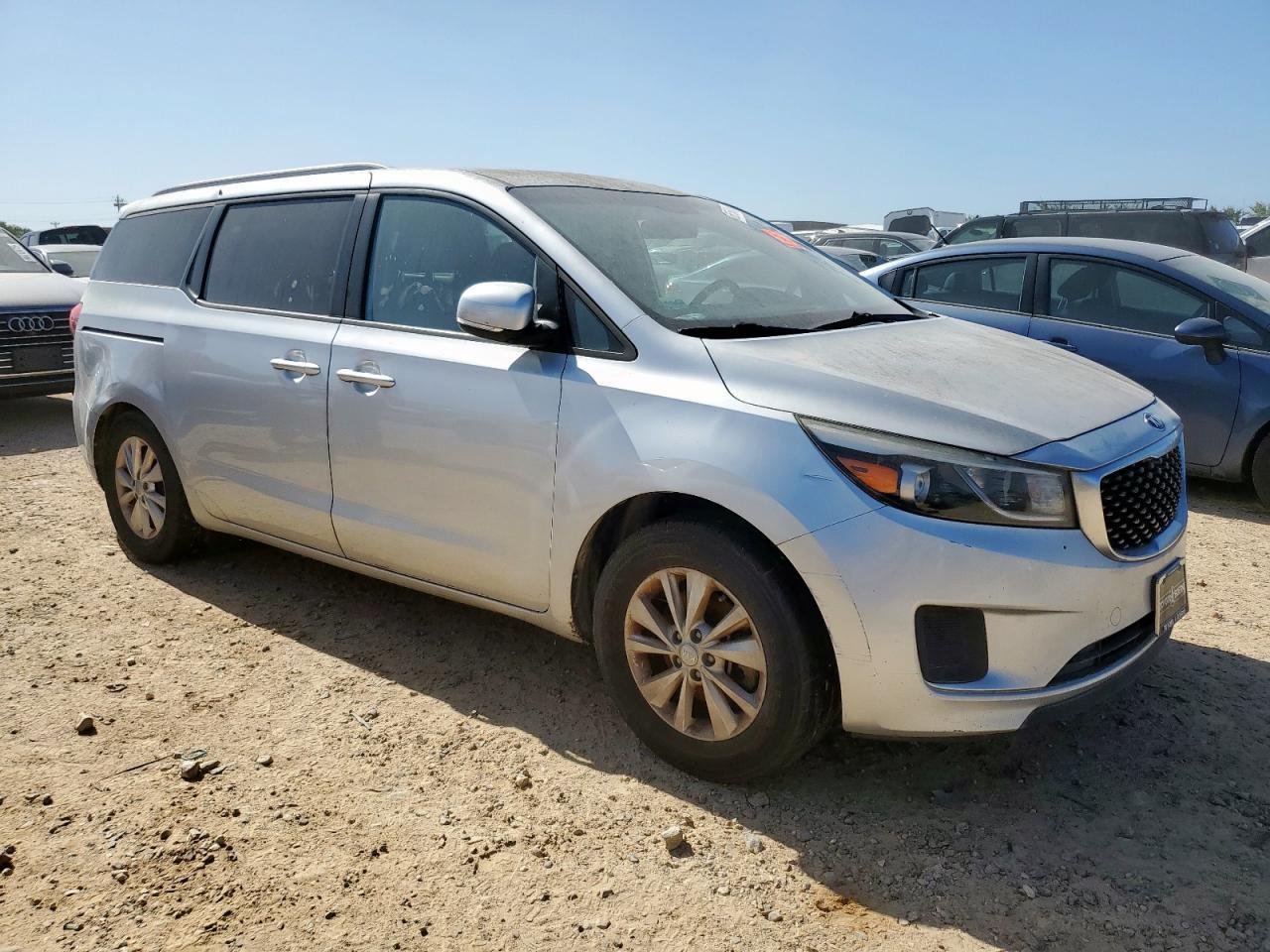 2015 Kia Sedona Lx - Image 4