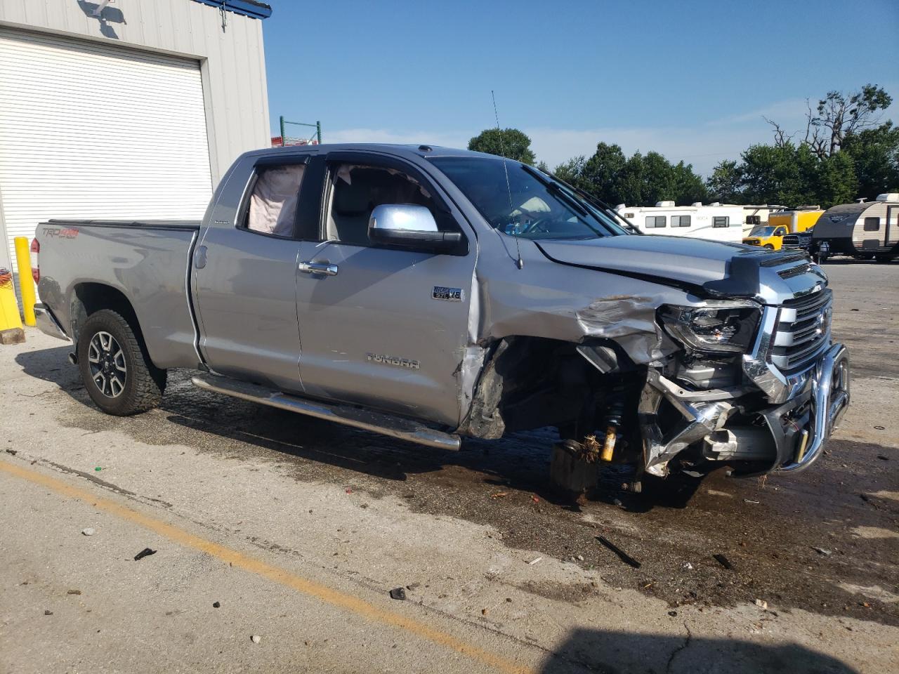 2018 Toyota Tundra Double Cab Limited - Image 4