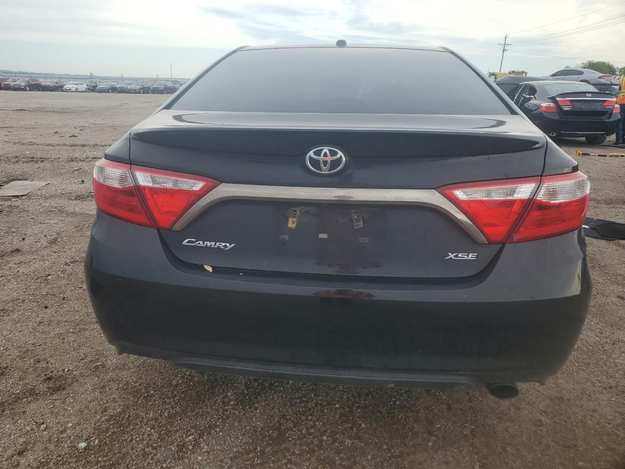 2015 Toyota Camry Le - Фото 6