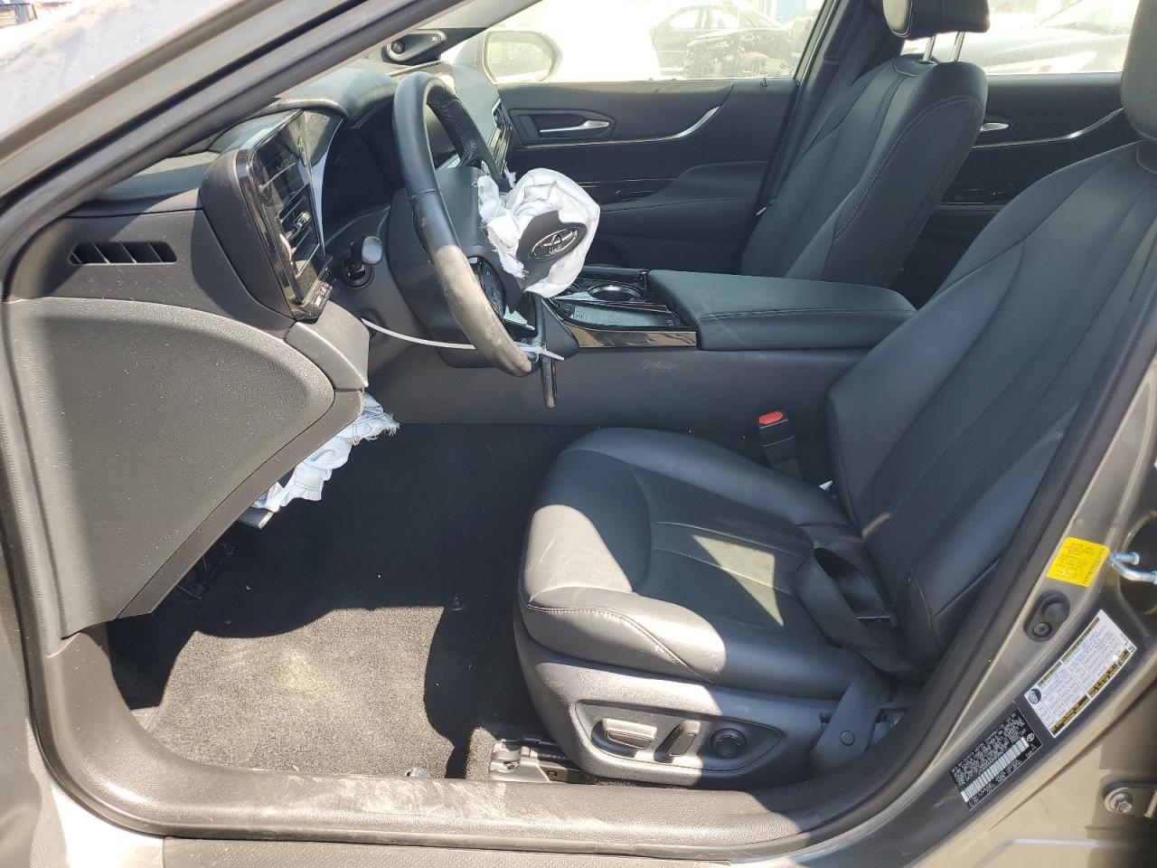 2022 Toyota Mirai Le - Фото 7