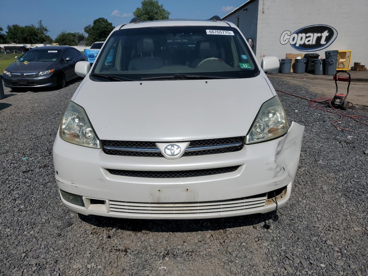 2004 Toyota Sienna Xle Limited 7-Passenger - Image 5