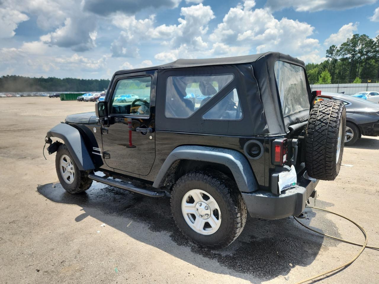 2015 Jeep Wrangler Sport - Фото 2