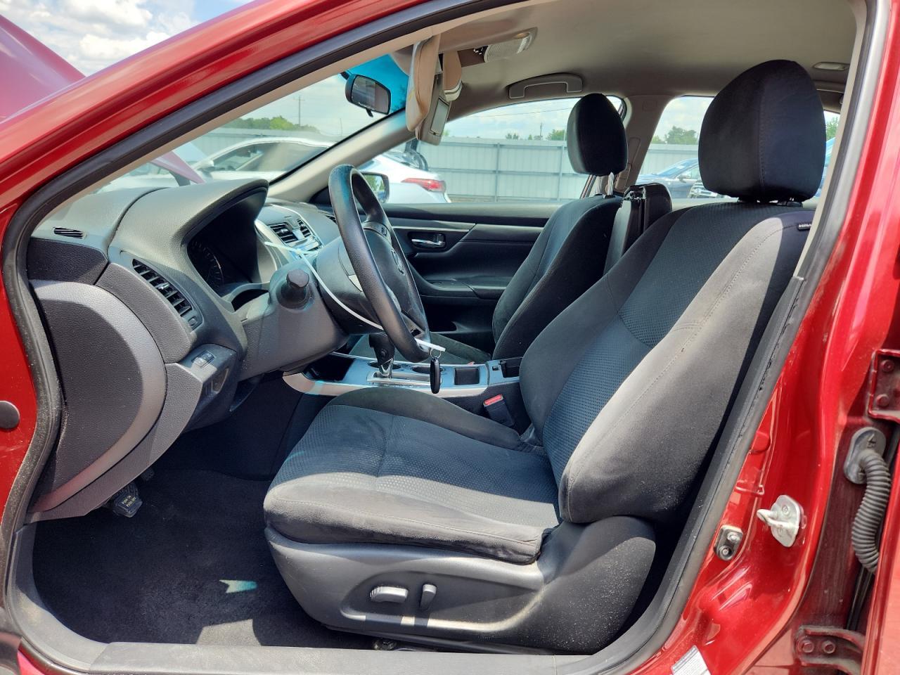 2015 Nissan Altima 2.5 - Image 7