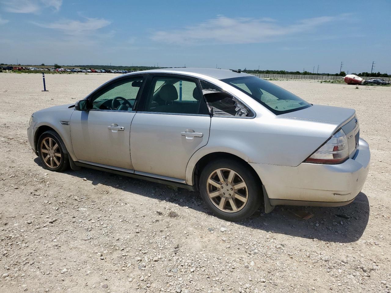 2009 Ford Taurus Sel - Image 2