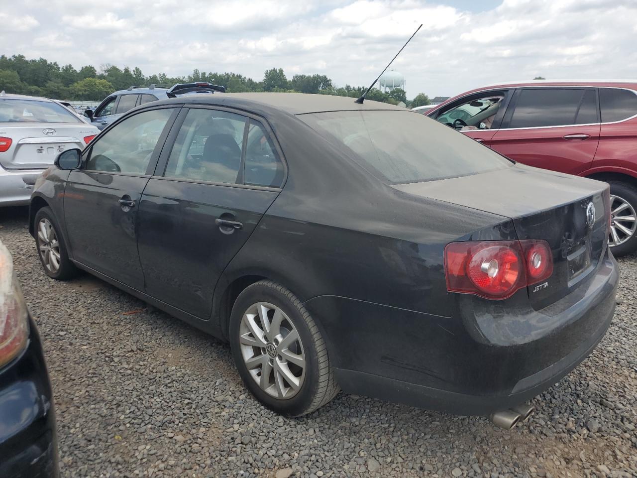 2010 Volkswagen Jetta Se - Image 2