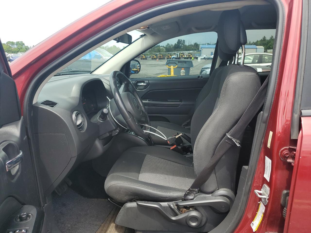 2012 Jeep Compass Latitude - Image 7