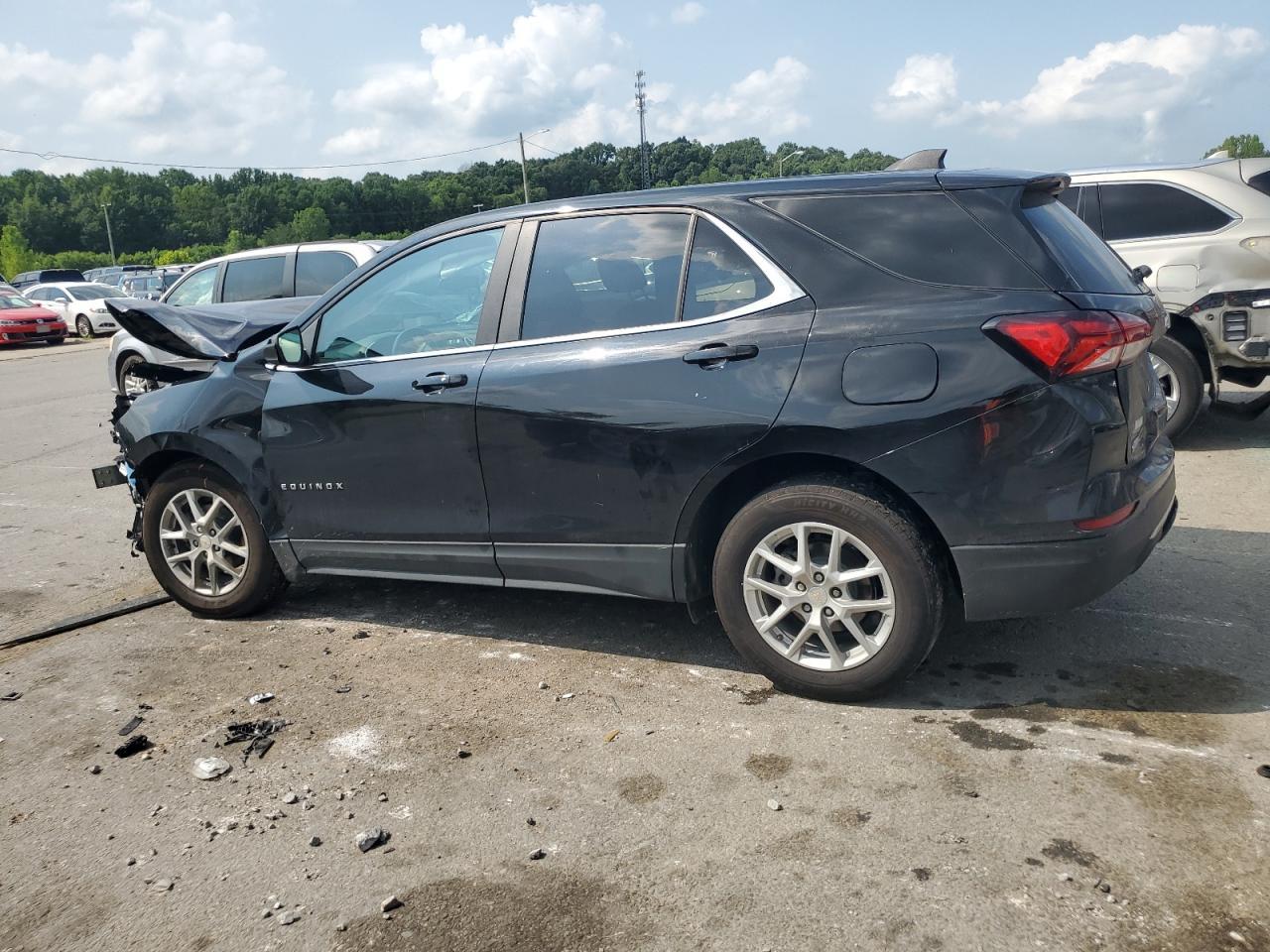 2022 Chevrolet Equinox Lt - Фото 2