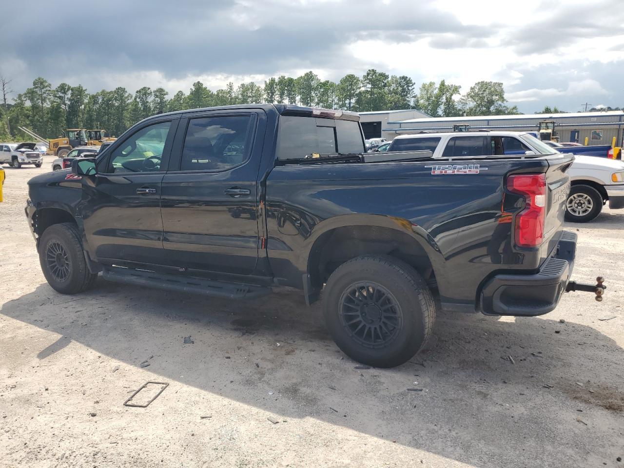 2020 Chevrolet Silverado K1500 Lt Trail Boss - Фото 2