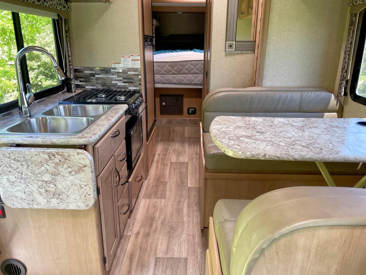 2017 Mercedes-Benz Sprinter 3500 - Фото 6