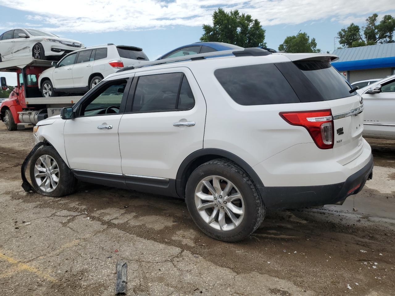 2014 Ford Explorer Xlt - Фото 2