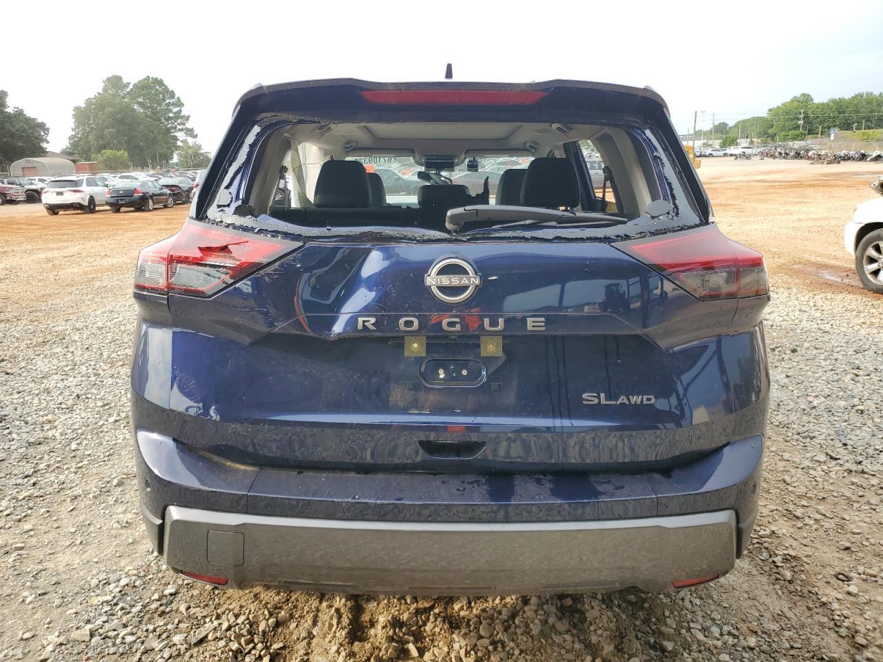 2025 Nissan Rogue Sl - Image 6