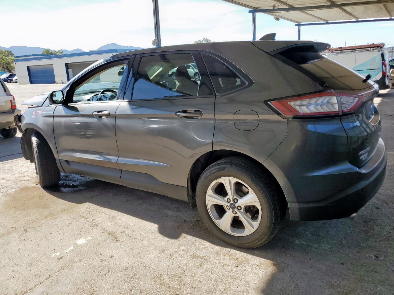 2017 Ford Edge Se - Image 2