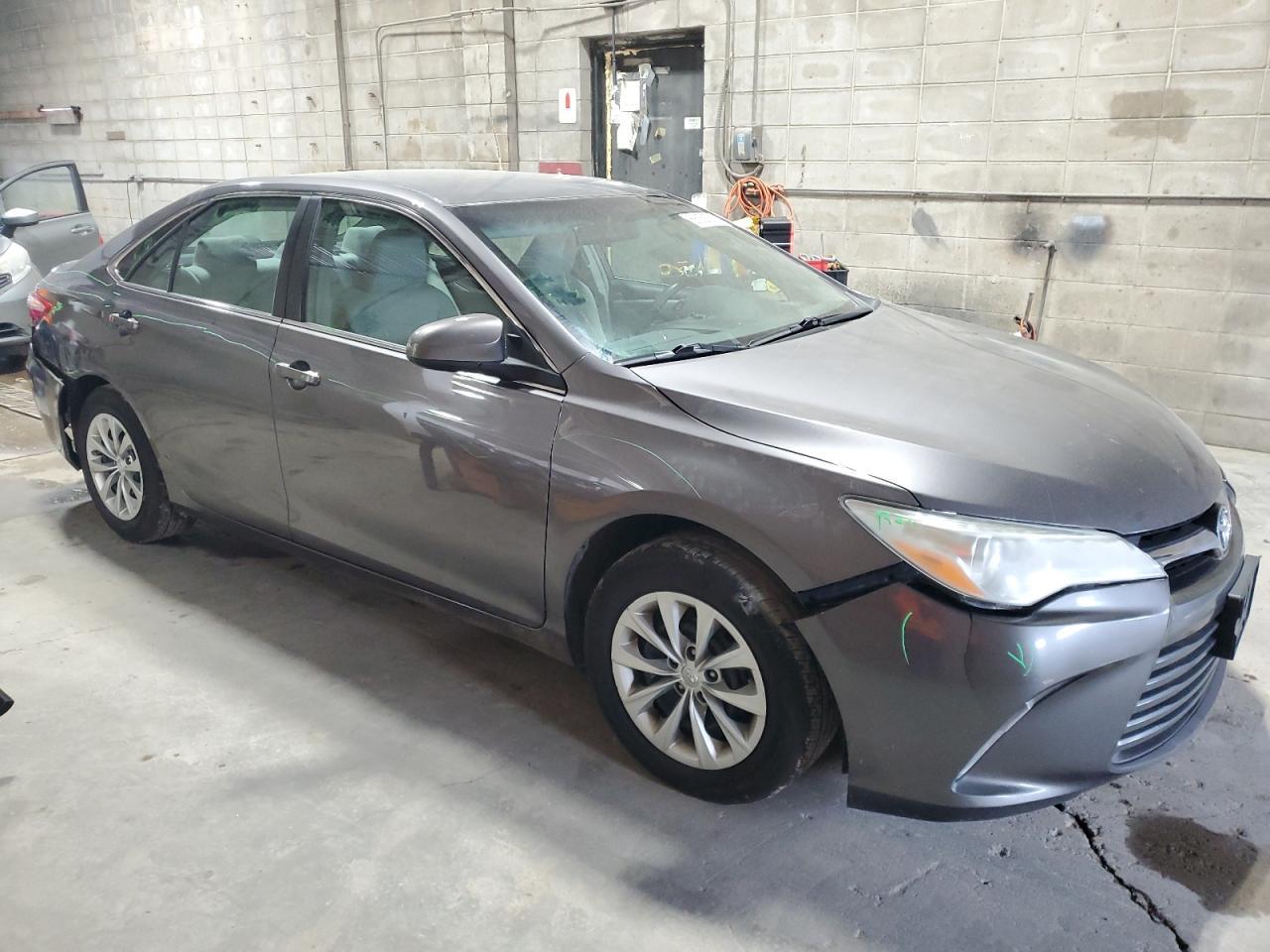 2015 Toyota Camry Le - Image 4