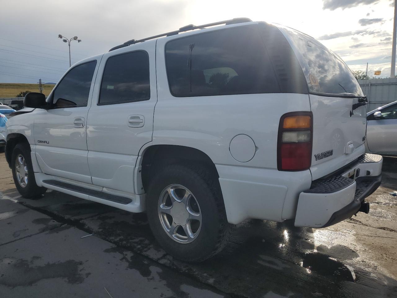2001 GMC Denali - Image 2