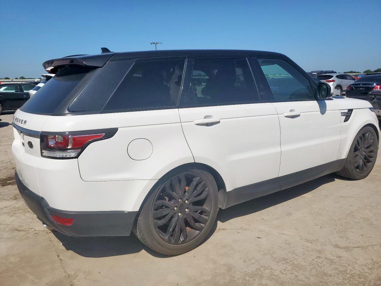 2016 Land Rover Range Rover Sport Hse - Image 3