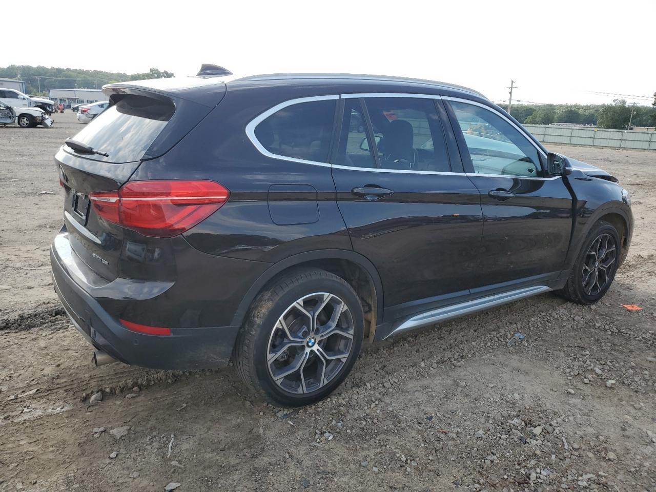 2020 BMW X1 Sdrive28I - Фото 3