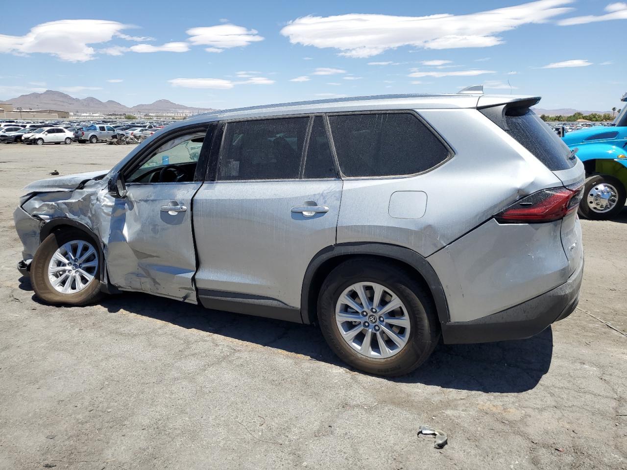 2025 Toyota Grand Highlander Le - Фото 2