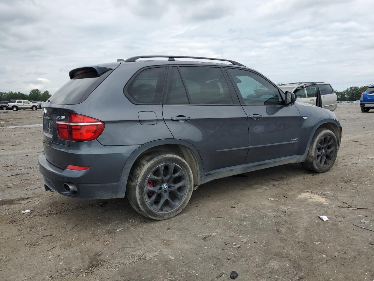 2013 BMW X5 xDrive35I - Фото 3