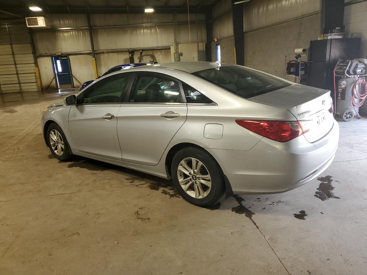 2013 Hyundai Sonata Gls - Фото 2