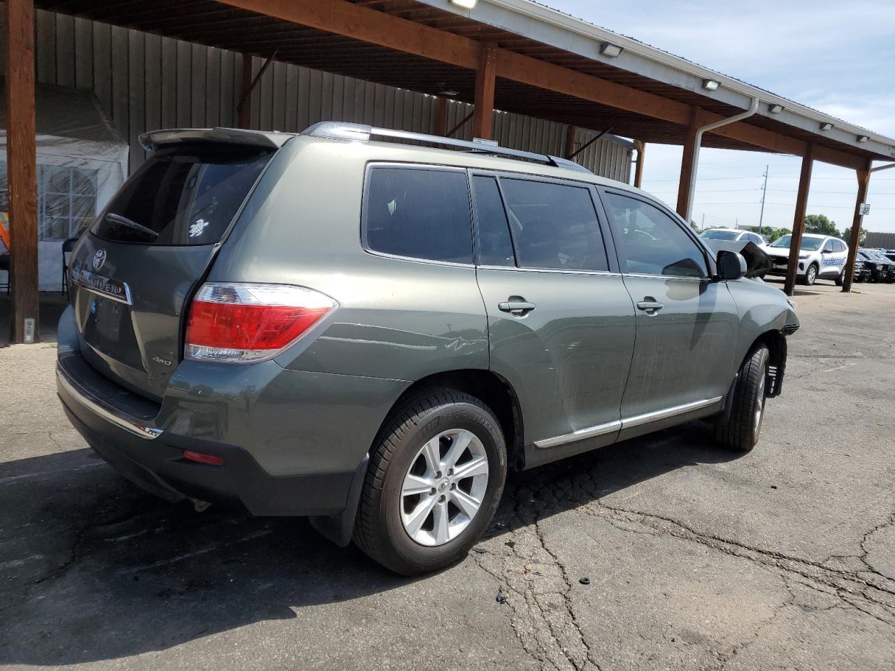 2012 Toyota Highlander Base - Image 3