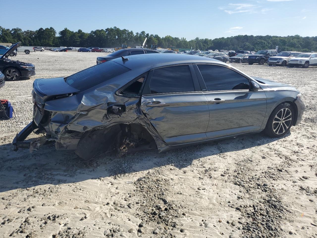 2023 Volkswagen Jetta Sport - Image 3