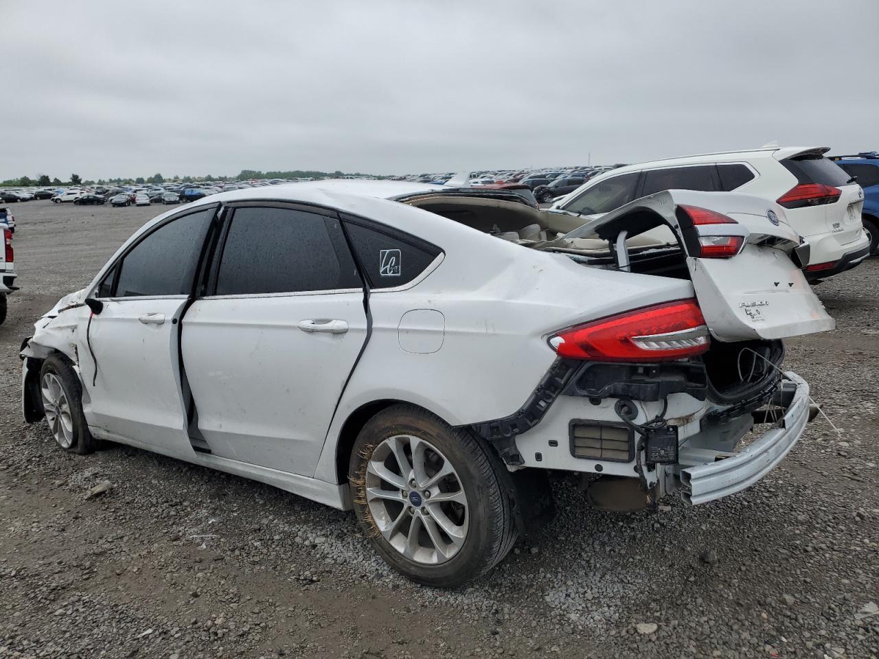 2020 Ford Fusion Se - Фото 2
