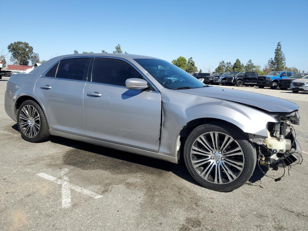 2014 Chrysler 300 S - Фото 4