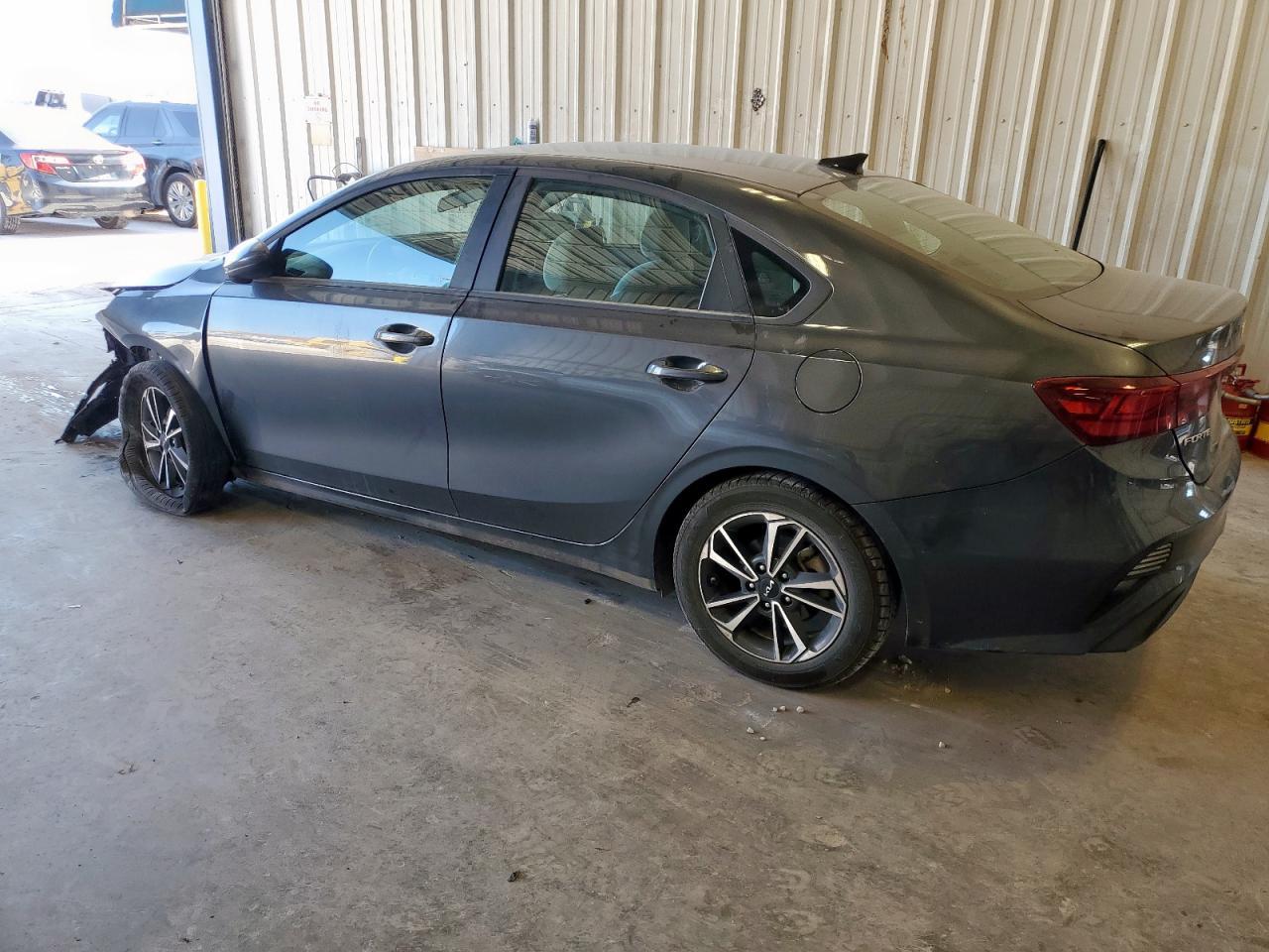 2023 Kia Forte Lx - Image 2