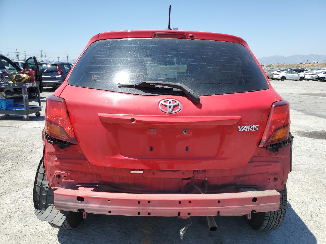 2015 Toyota Yaris - Image 6