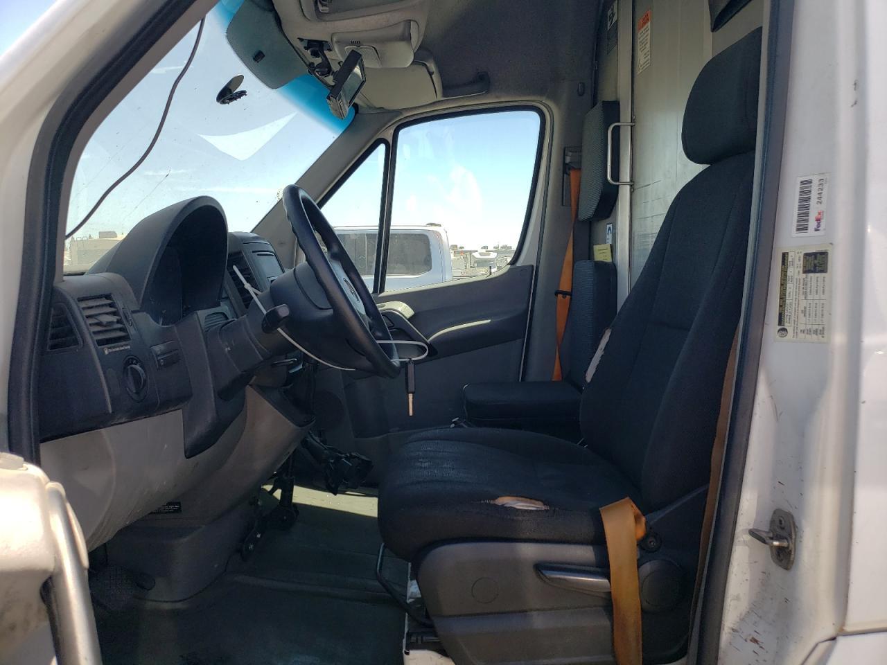 2011 Mercedes-Benz Sprinter 2500 - Image 7