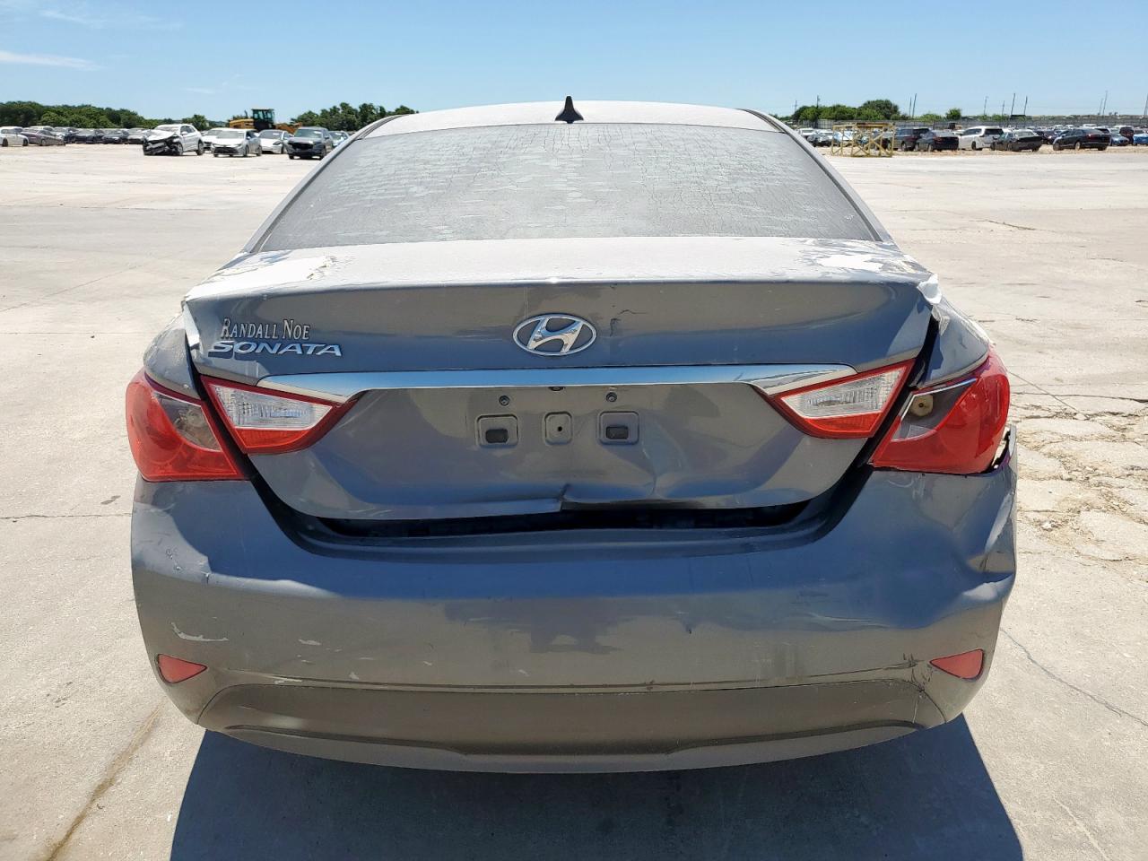 2014 Hyundai Sonata Gls - Image 6