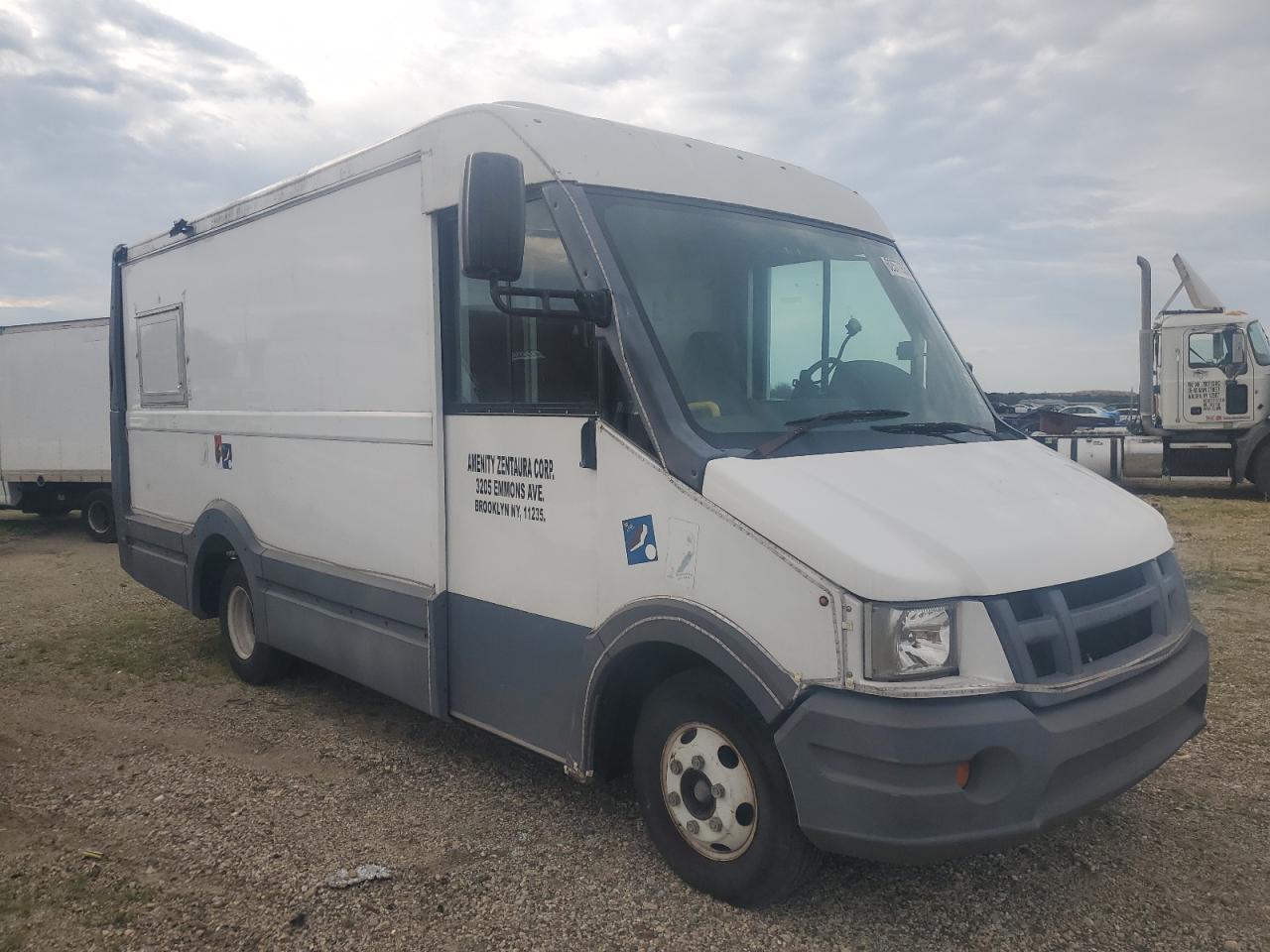 2014 Isuzu Npr - Фото 4