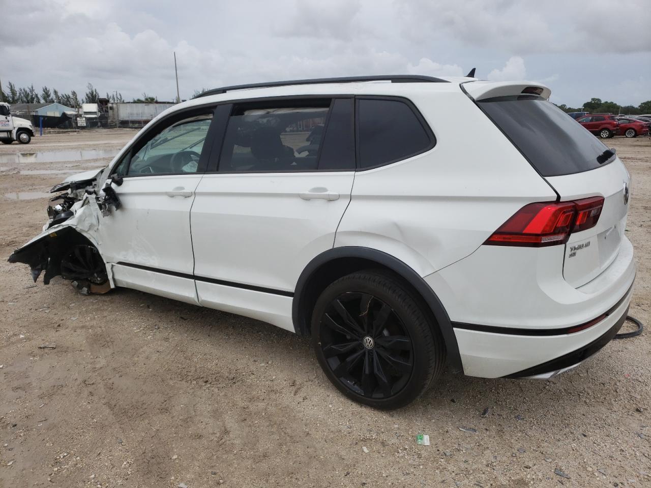 2021 Volkswagen Tiguan Se - Image 2