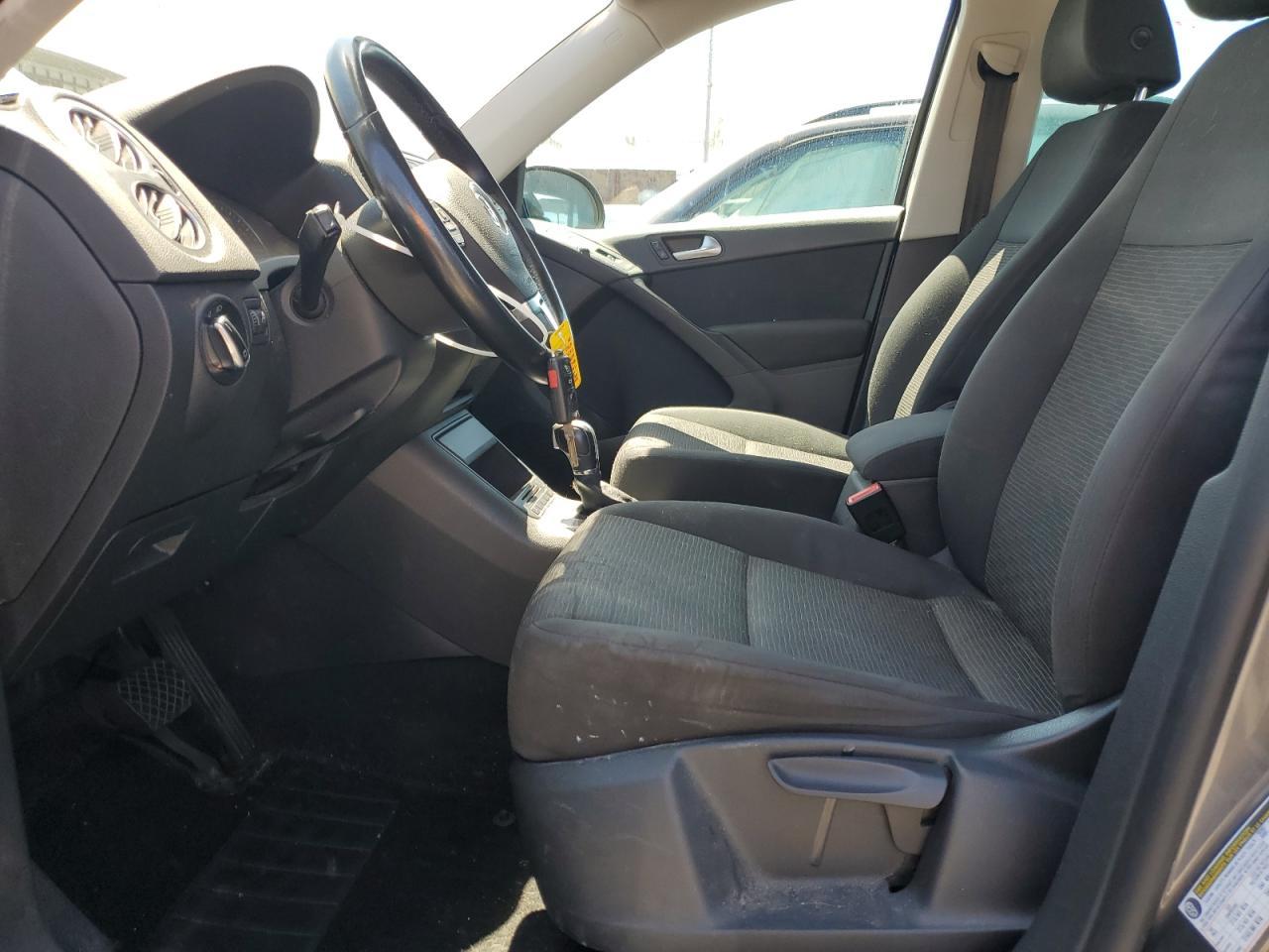 2014 Volkswagen Tiguan S - Image 7