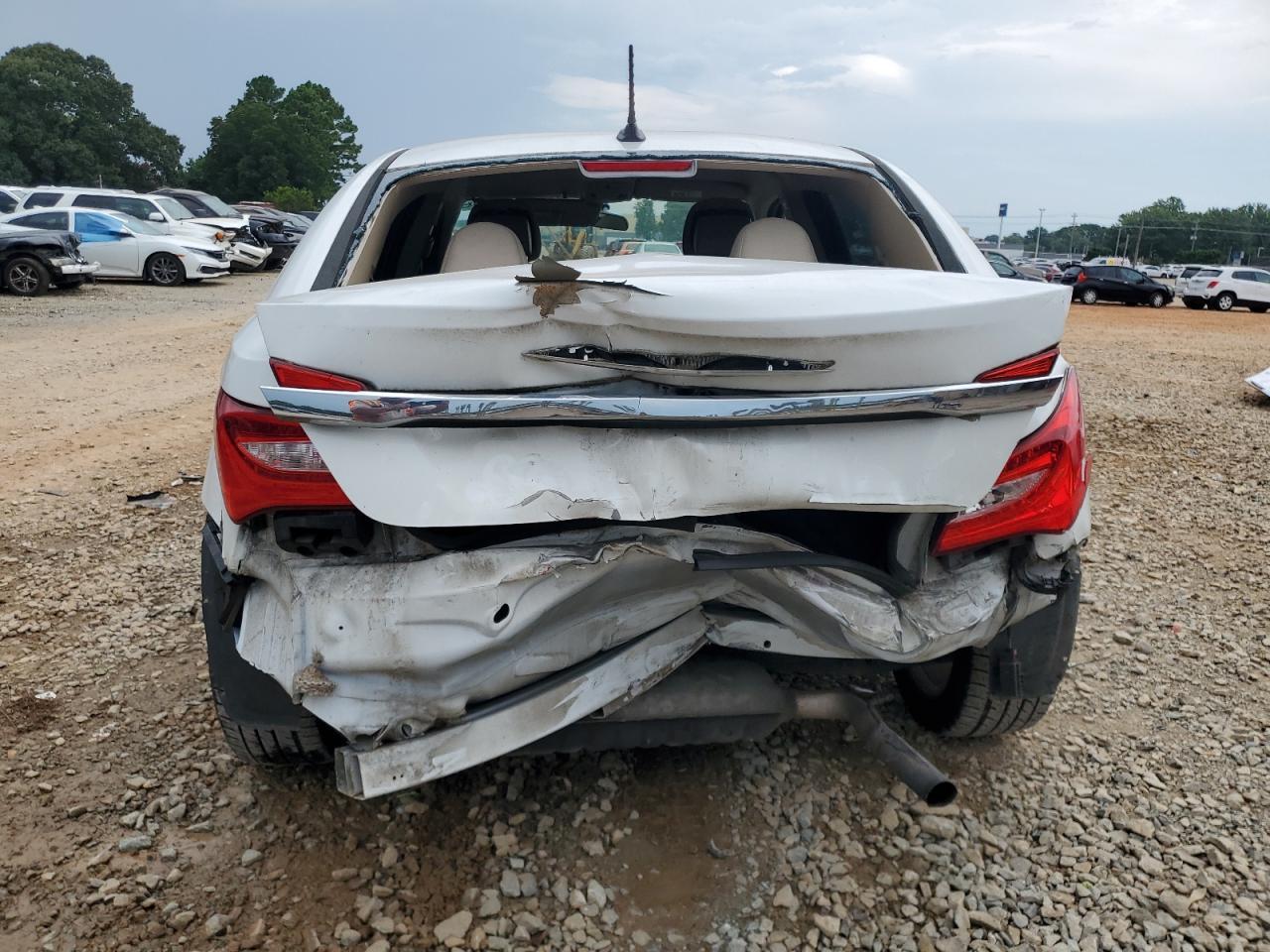 2013 Chrysler 200 Touring - Фото 6
