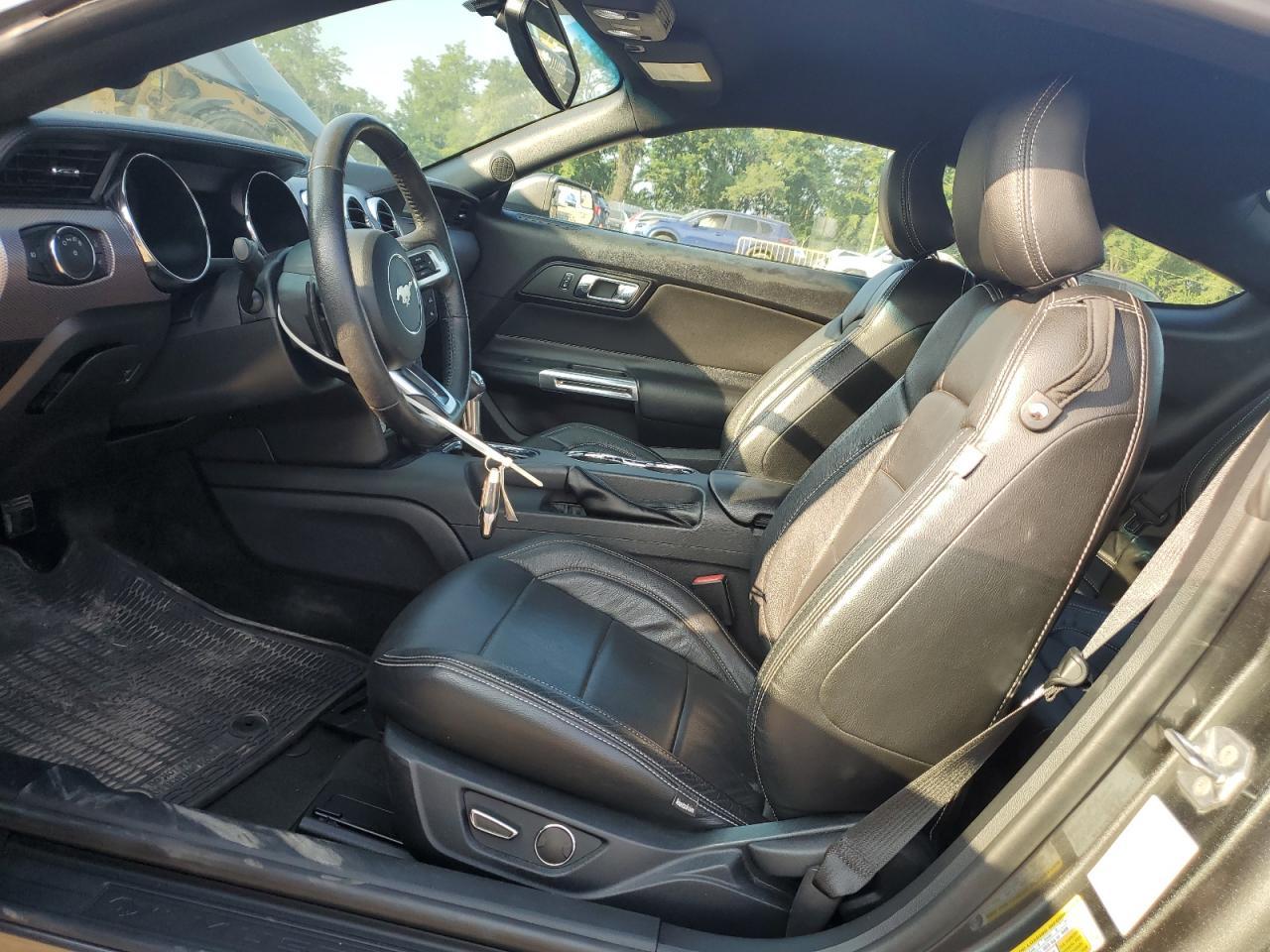 2016 Ford Mustang - Фото 7