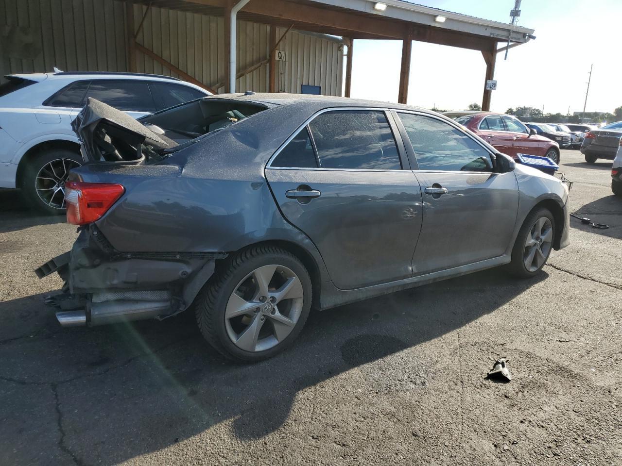 2012 Toyota Camry Se - Фото 3