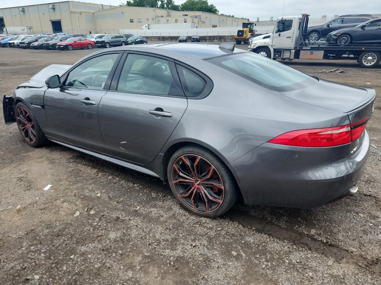 2017 Jaguar Xf S - Image 2