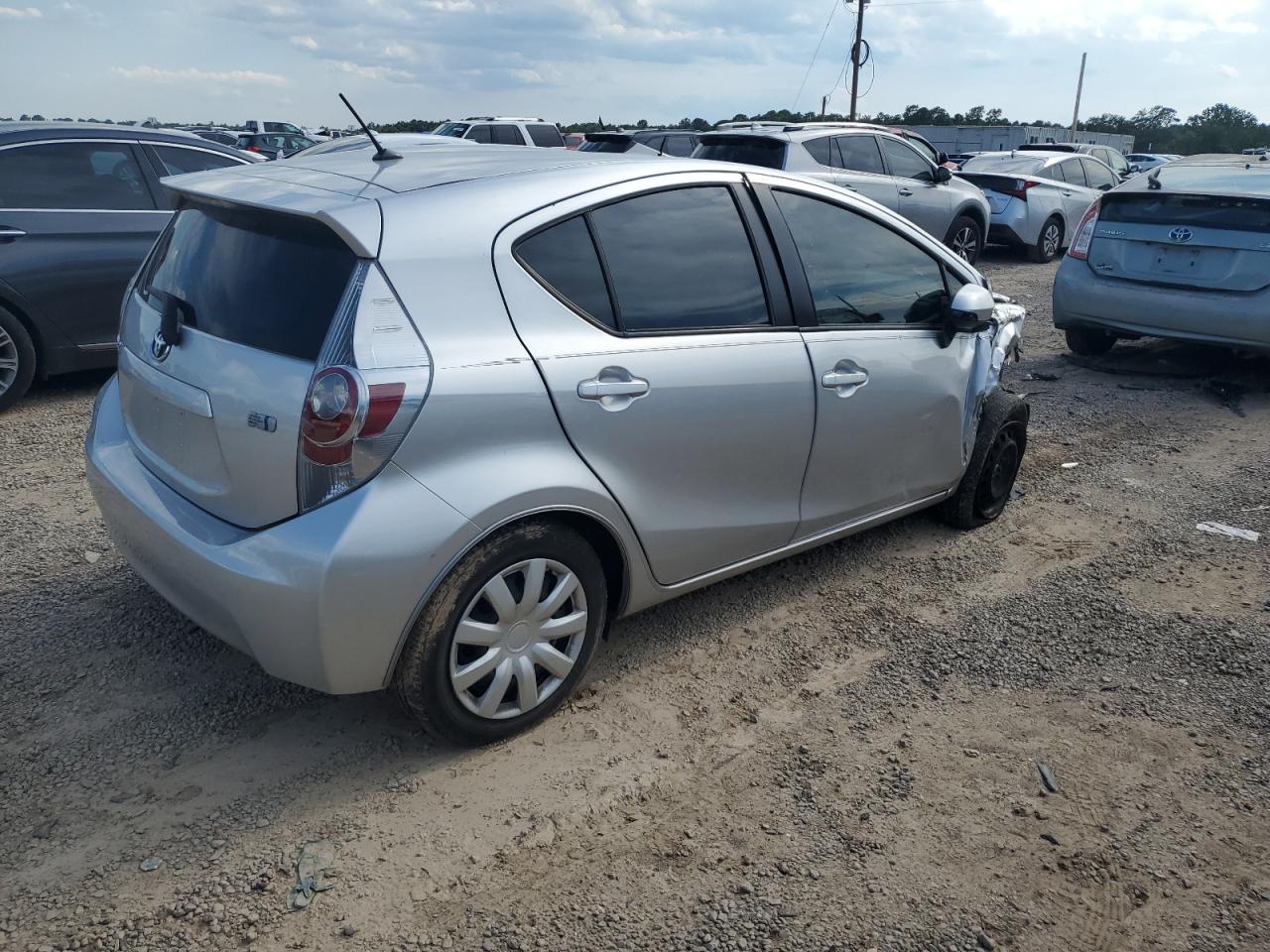 2013 Toyota Prius C - Фото 3