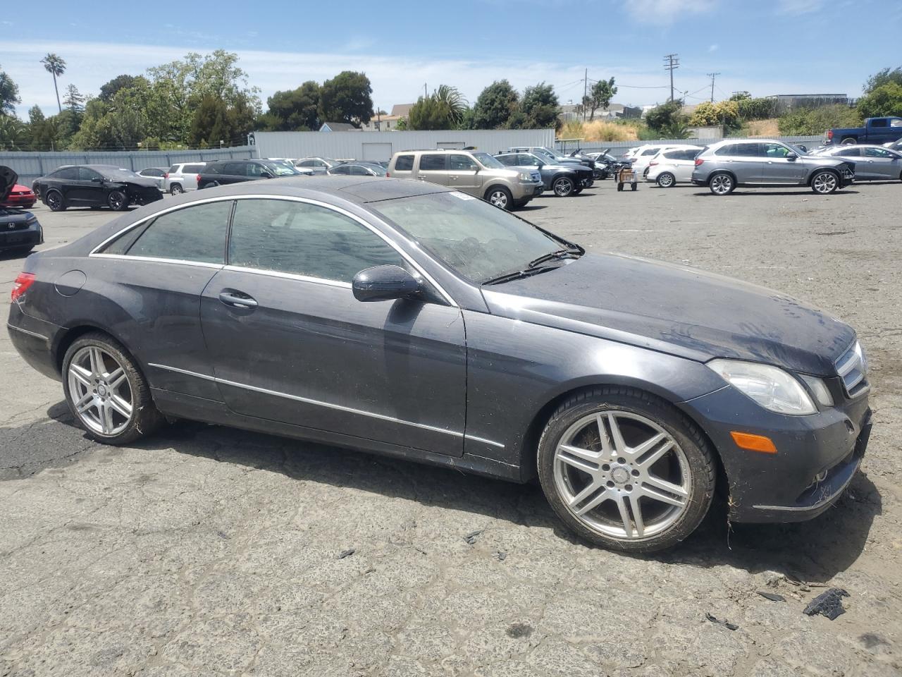 2010 Mercedes-Benz E 350 - Фото 4