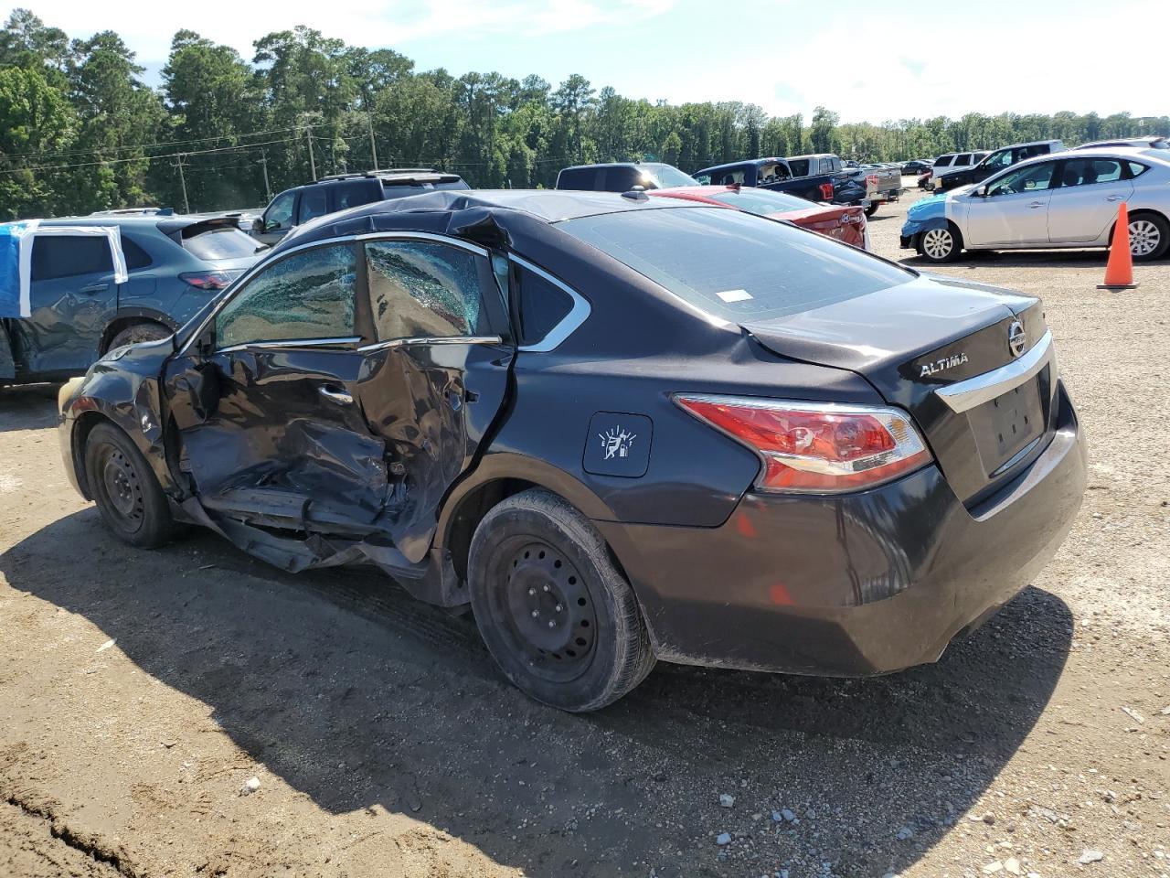2015 Nissan Altima 2.5 - Фото 2