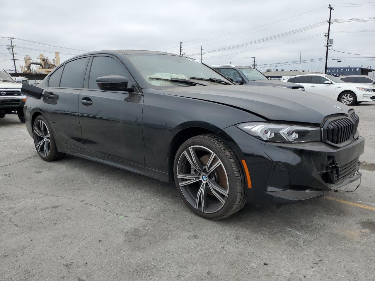 2023 BMW 330I - Фото 4