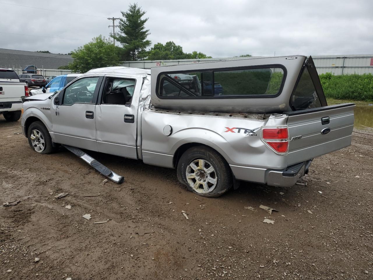 2010 Ford F150 Supercrew - Image 2